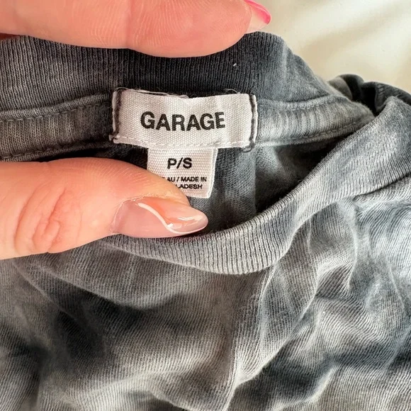 Crop top - Picture 1 of 2